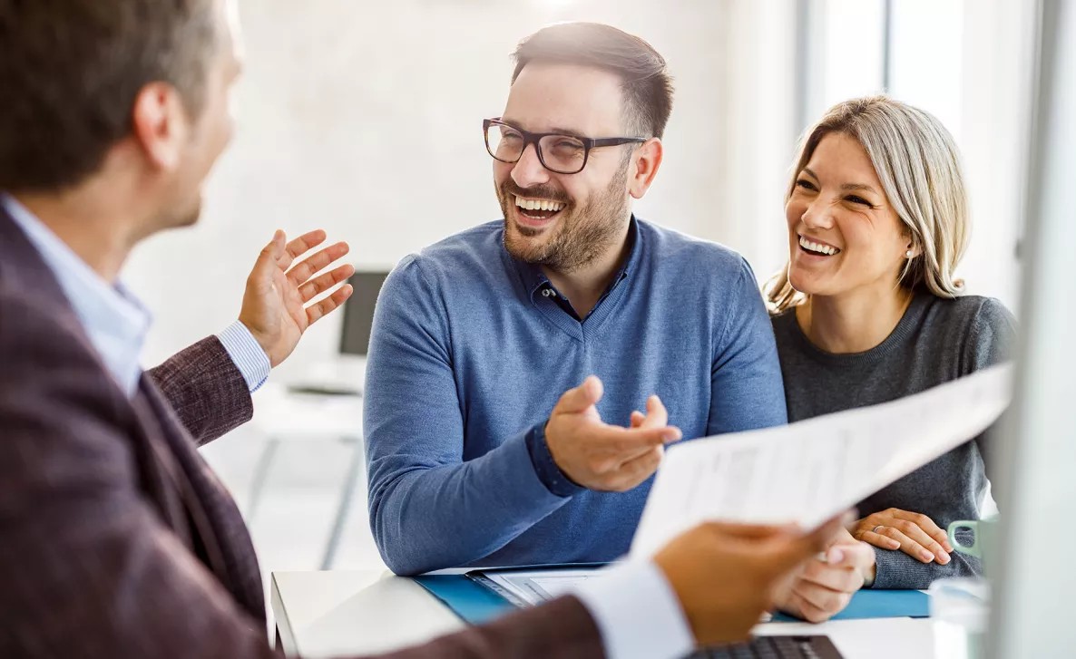 Tevreden klanten na adviesgesprek
